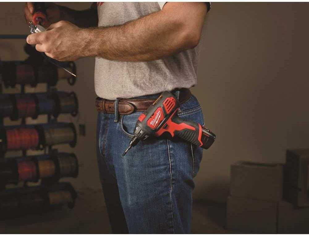 Milwaukee GIDDS2-811052 12-Volt Compact Drill and Hackzall Saw Combo Kit