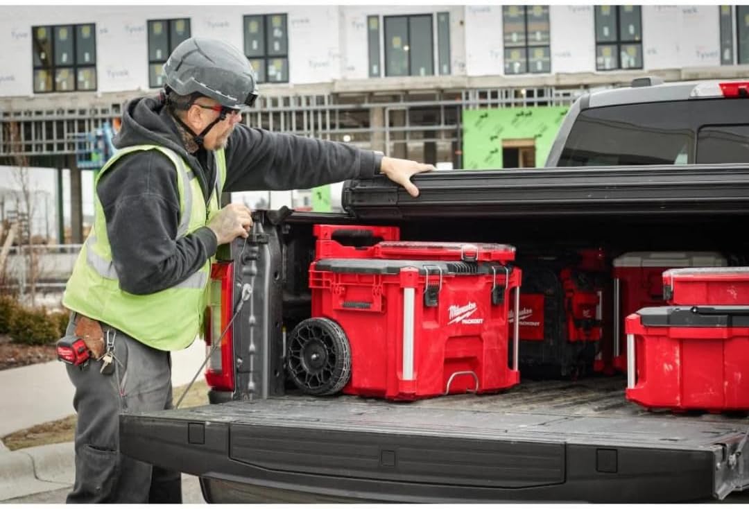 Milwaukee PACKOUT Rolling Tool Box with Low Profile Handle