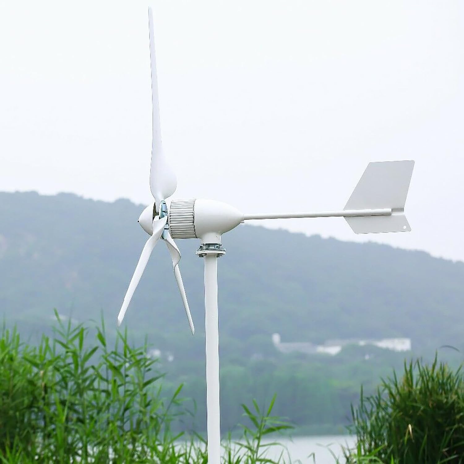 2000W 24V Wind Turbine Generator Kit Wind Power Generator with LCD Charge Controller for Home RV Marine Electricity Off Grid System