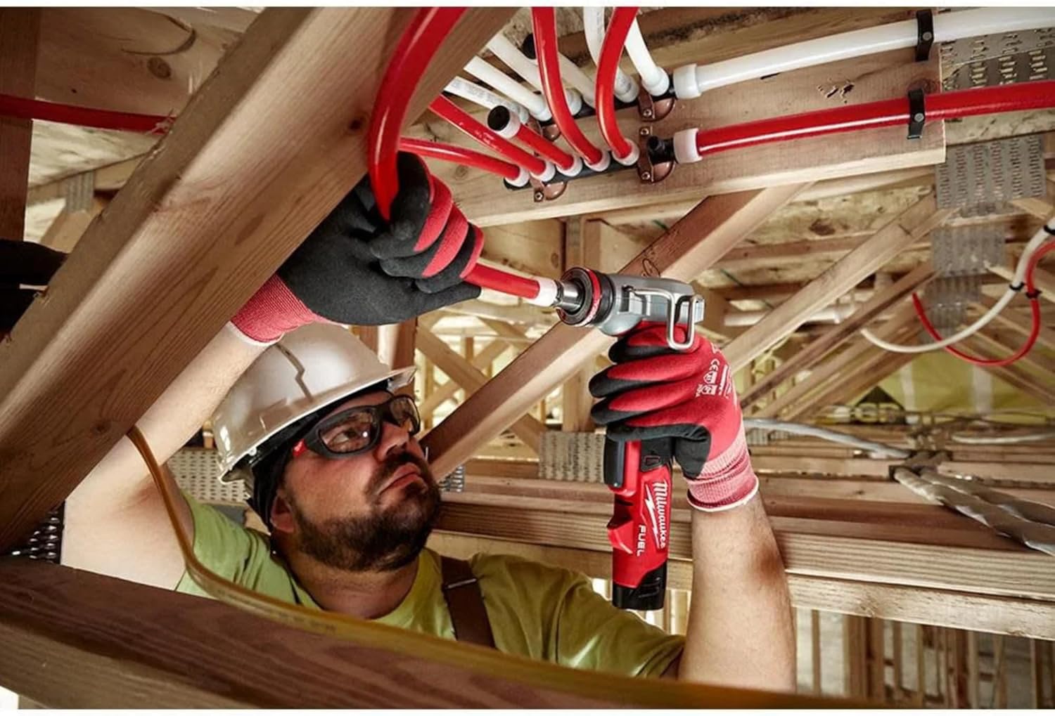 2532-22 M12 FUEL Cordless 3/8 in. - 1 in. PEX Expansion Tool Kit with (2) 2.0 Ah Batteries, (3) Rapid Seal Expansion Heads