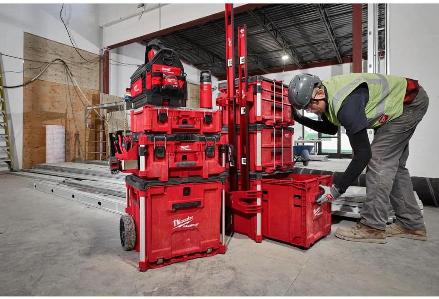Milwaukee Electric - PACKOUTROLLING Drawer Tool Box