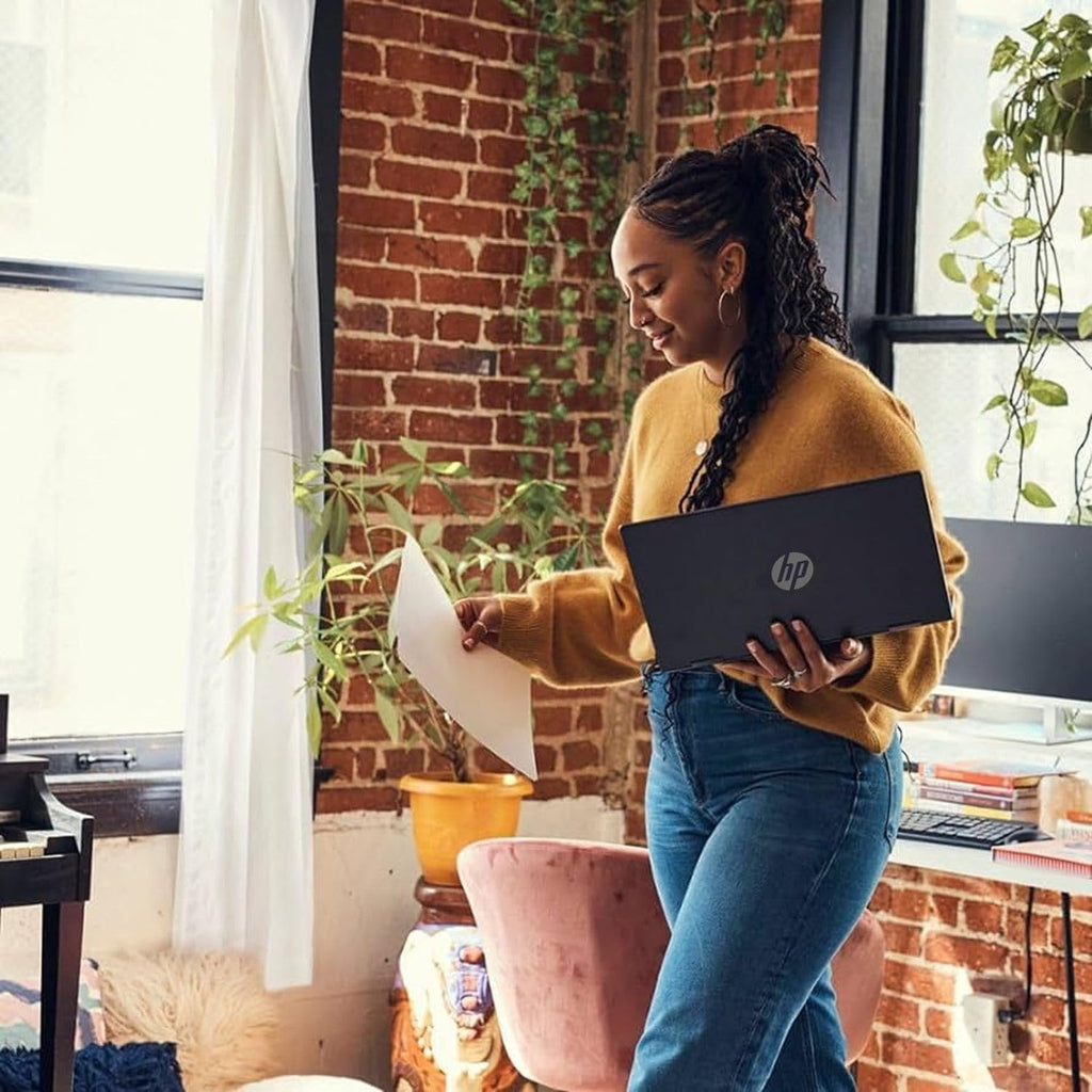HP 255 G10 Business Laptop • AMD Ryzen 7 7735U • 15.6' FHD IPS Display • Dedicated Copilot Key • 16GB DDR5 RAM • 256GB SSD • HDMI • Wi-Fi 6 • BT 5.4 • Fast Charging • Windows 11 Pro • WOWPC USB