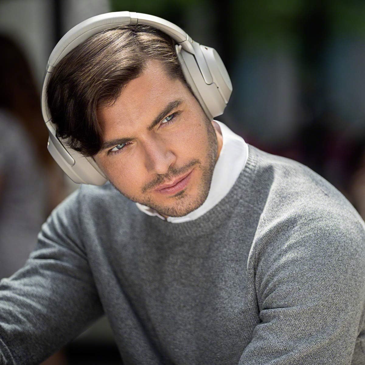 Sony WH1000XM3 Noise Cancelling Headphones : Wireless Bluetooth Over the Ear Headset – Silver (2018 Version)