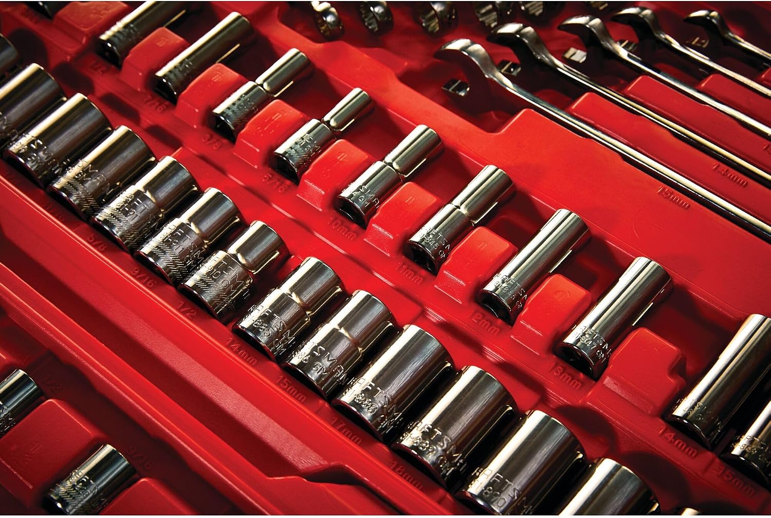 CRAFTSMAN Mechanics Tool Set, 1/4' & 3/8' & 1/2' Drive, SAE/Metric, 121 Piece (CMMT12033)