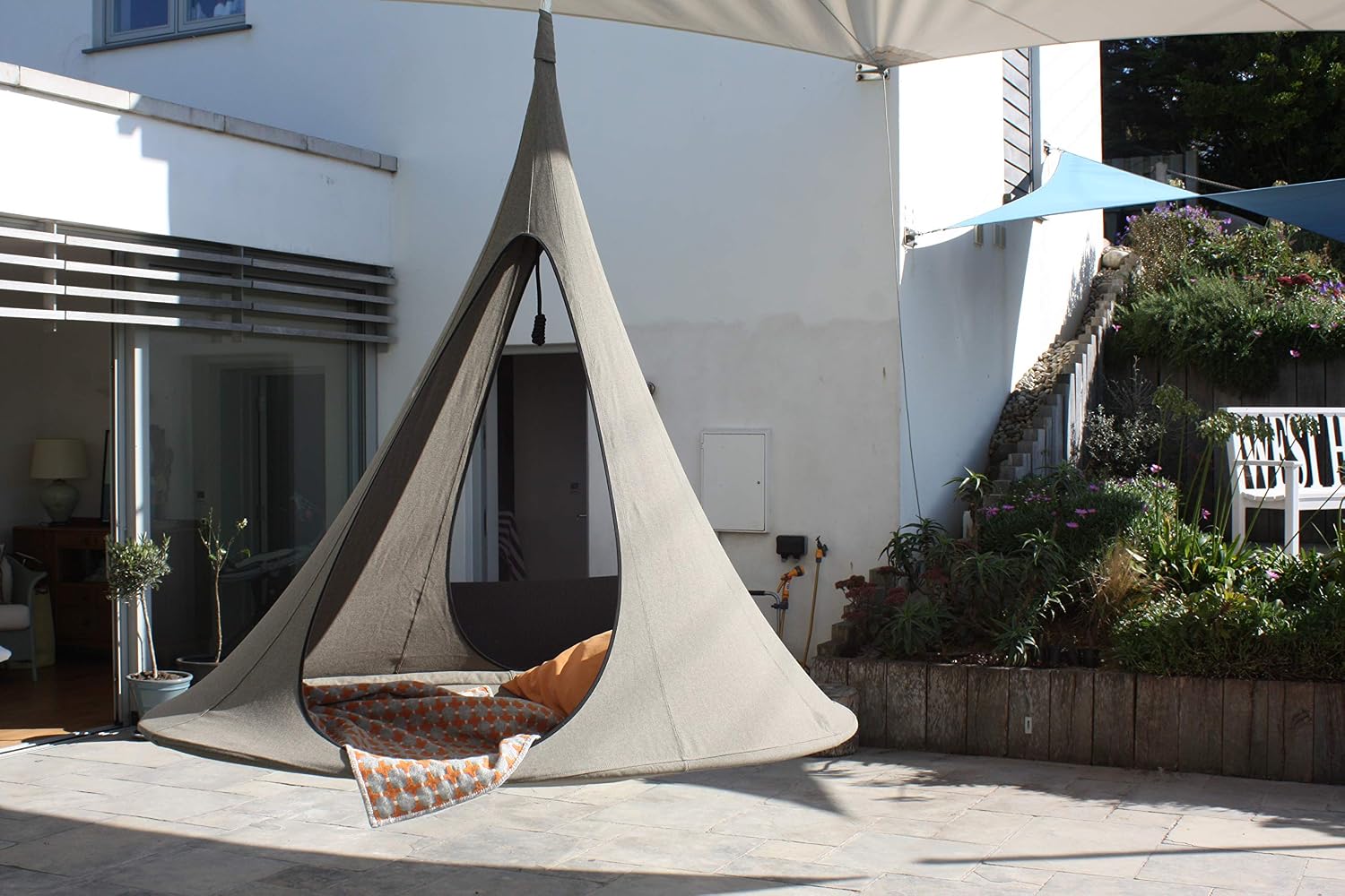 Vivere Cacoon Hanging Songo Chair- Indoor/Outdoor Olefin Canvas- 440 lb Capacity