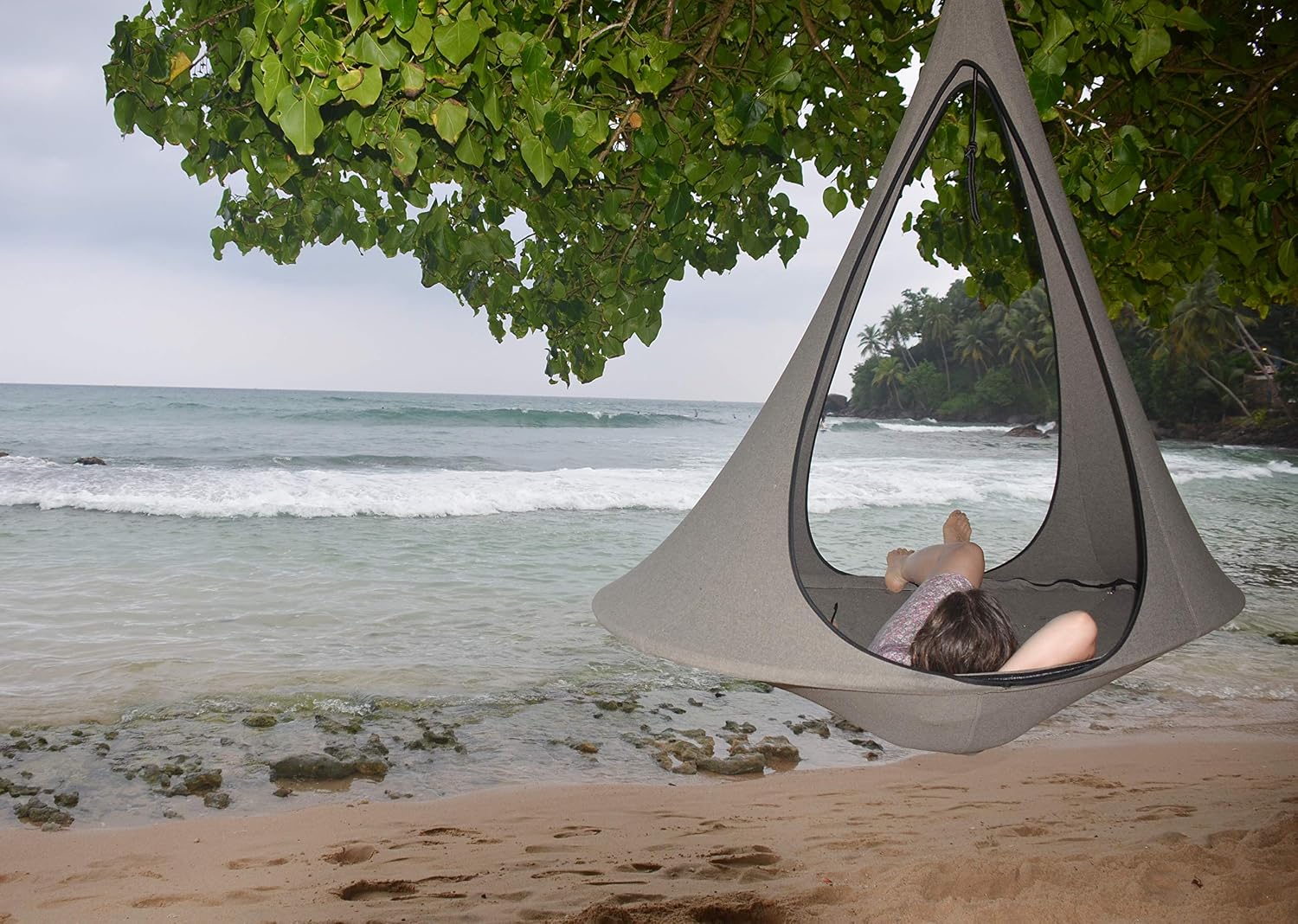 Vivere Cacoon Hanging Songo Chair- Indoor/Outdoor Olefin Canvas- 440 lb Capacity