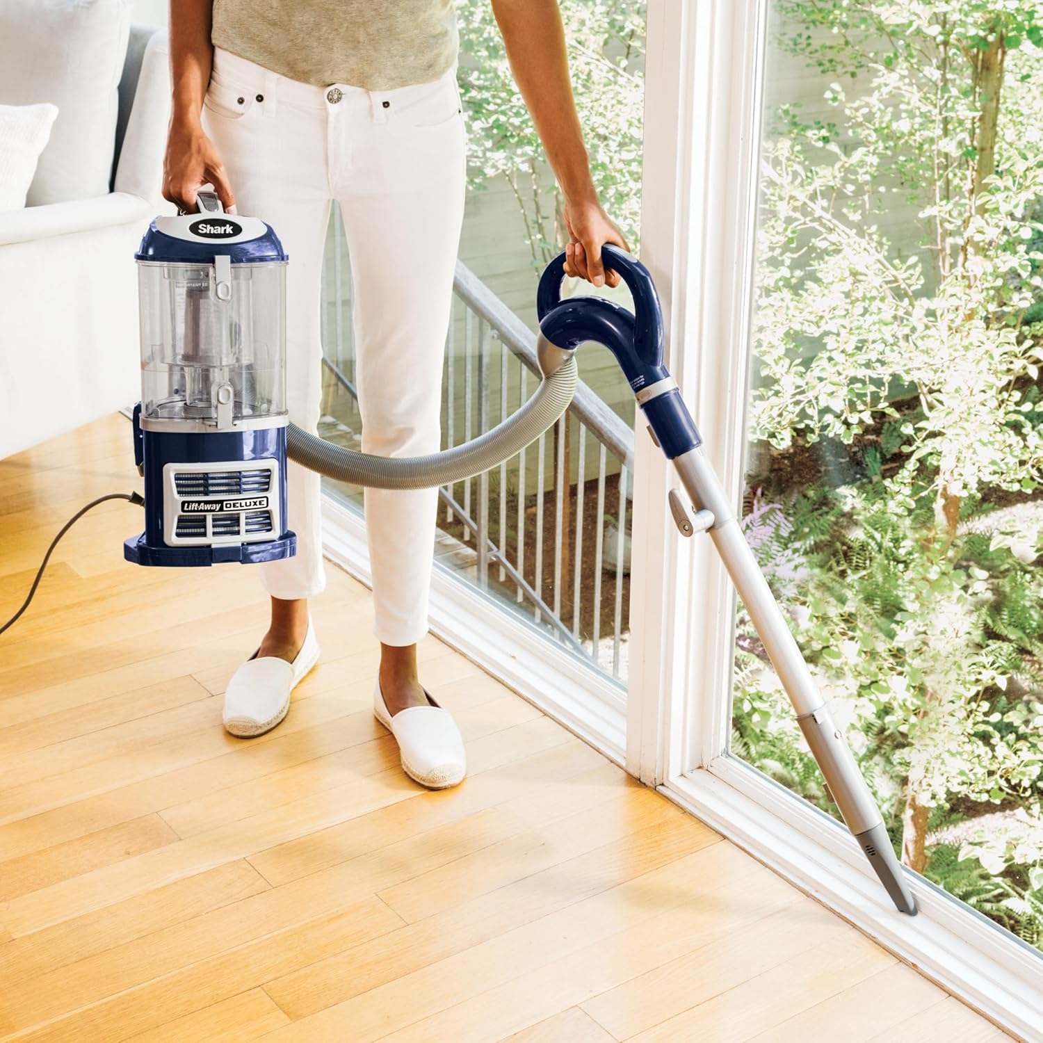 Shark NV360 Navigator Lift-Away Deluxe Upright Powerful Suction Vacuum for Hardwood Floor, Carpet, Muti-Surface Spotless Cleaning with Large Dust Cup Capacity, Swivel Steering, Blue (Renewed)