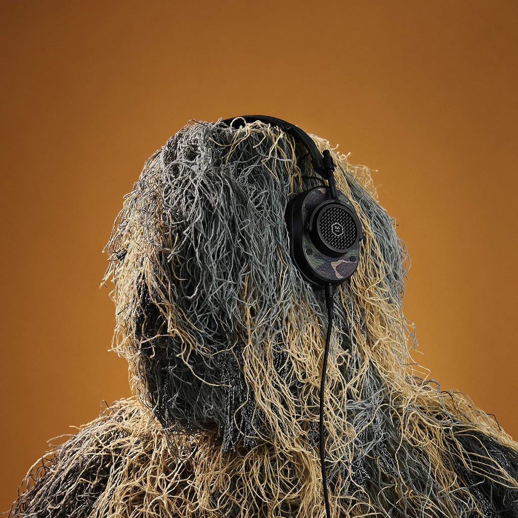 MASTER & DYNAMIC MH40 Over-Ear Headphones with Wire - Noise Isolating with Mic Recording Studio Headphones with Superior Sound