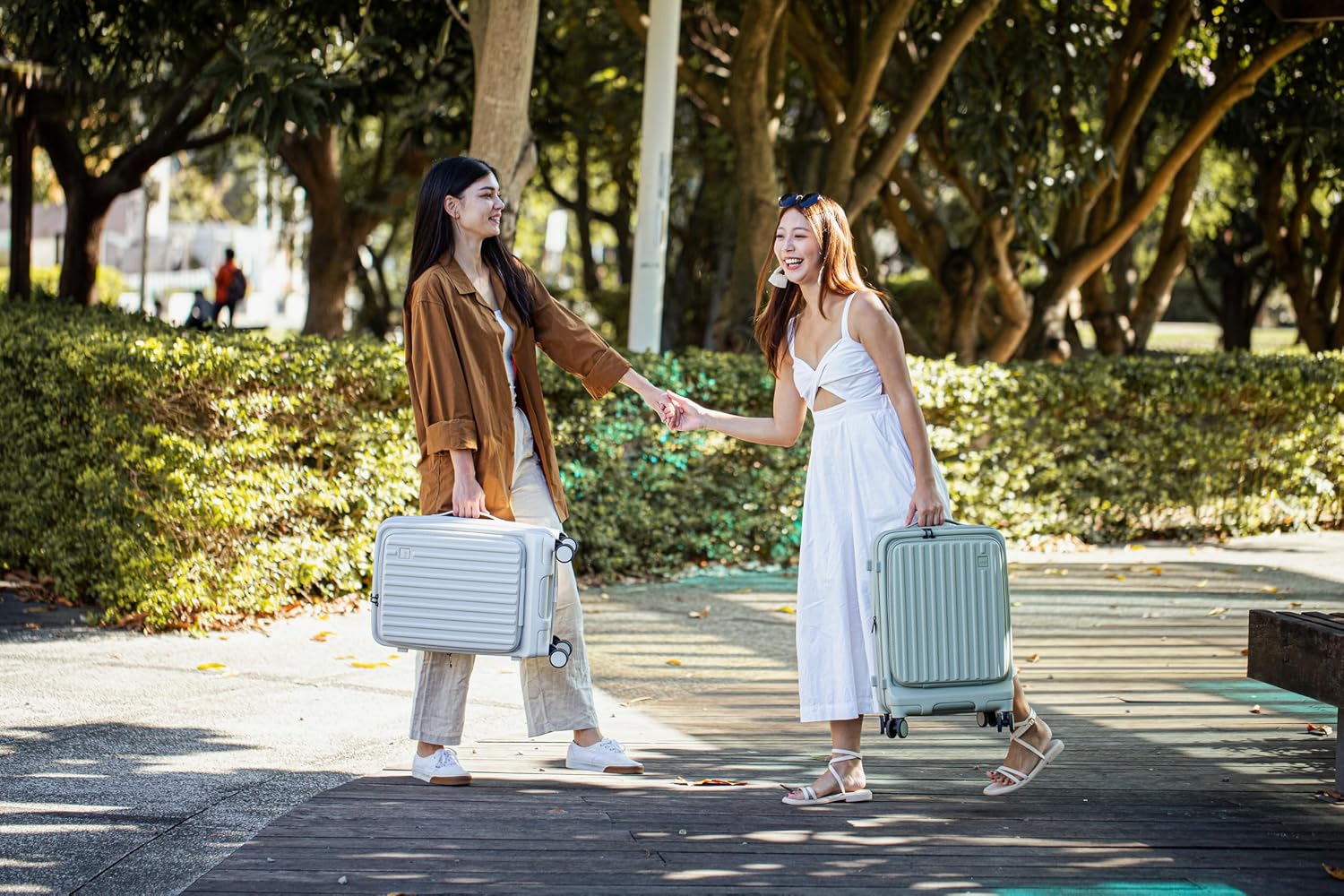 acer Barcelona Hardside Expandable 20-Inch Carry-On Luggage Laptop Bag | 360 Degree Silent Spinner Wheels | Front-Opening Design | Post-Consumer Recycled Plastics | TSA Approved Lock | Shell White
