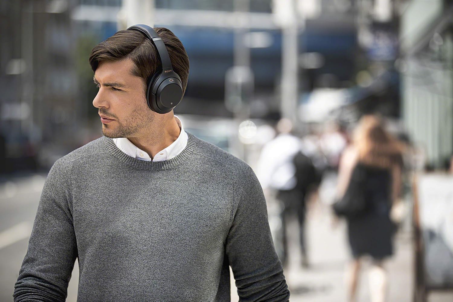 Sony WH1000XM3 Noise Cancelling Headphones, Wireless Bluetooth Over the Ear Headset – Black (2018 Version)